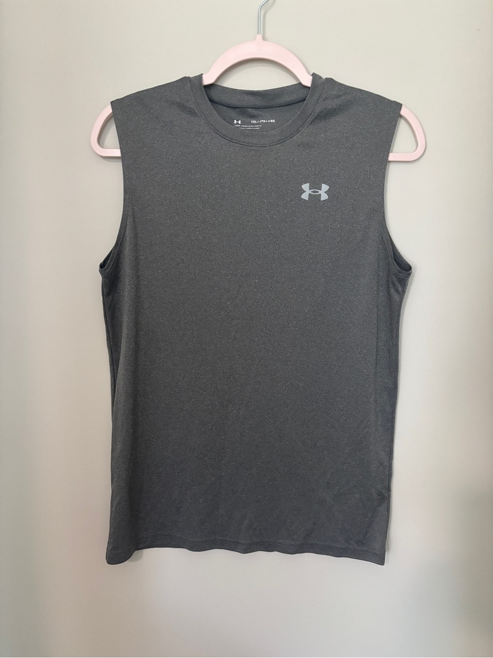 Under Armour Youth Dark Gray Sleeveless Training Tank - size YXL PTP 19”-20”
